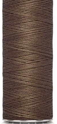 Gütermann sytråd 200 meter  100 % polyester färg nr 815