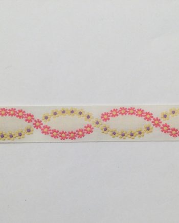 Vitt dekorband med 2 olika blommönster i pastellfärger 25 mm