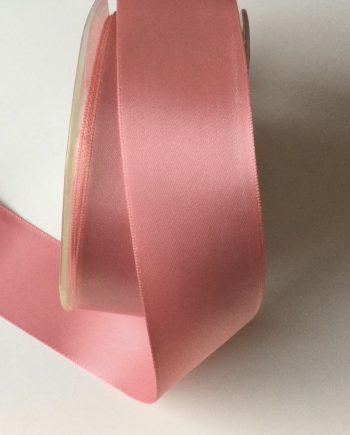 Rosa Dubbelsidigt Satinband 100% polyester 36 mm HEL RULLE 25 meter
