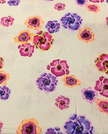 Linne Viskos i gräddvitt med färgglada blommor